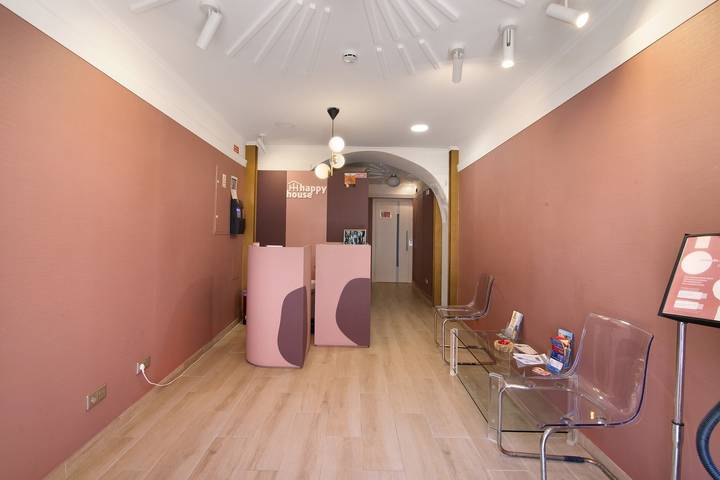 Apartment 'Quarto Twin 203' with Shared Terrace, Wi-Fi and Air Conditioning in São Pedro, Faro (Sé e São Pedro)