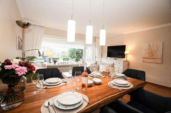 Ferienhaus für 4 Personen, mit Terrasse und Garten in Wenningstedt