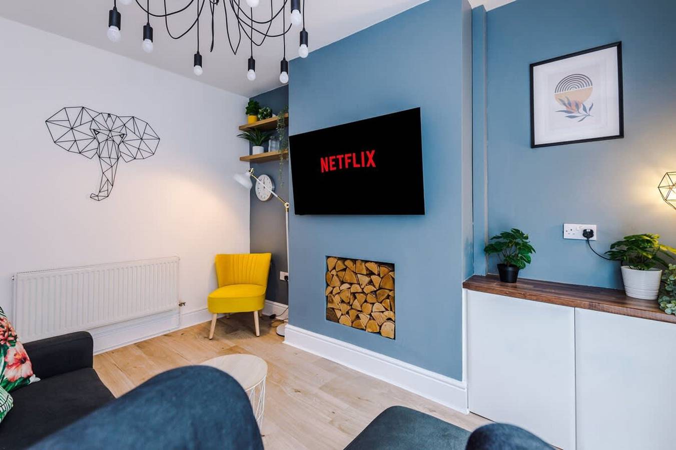 Stylish   Spacious home  Great Location  sleeps 6 in Chester, Cheshire West and Chester