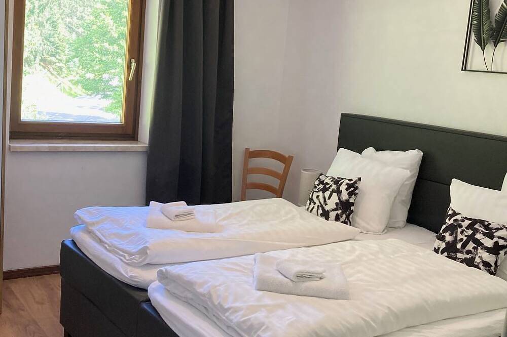 Ganze Wohnung, Wohnung mit Balkon und 2 Schlafzimmer in Feld am See, Villach-Land