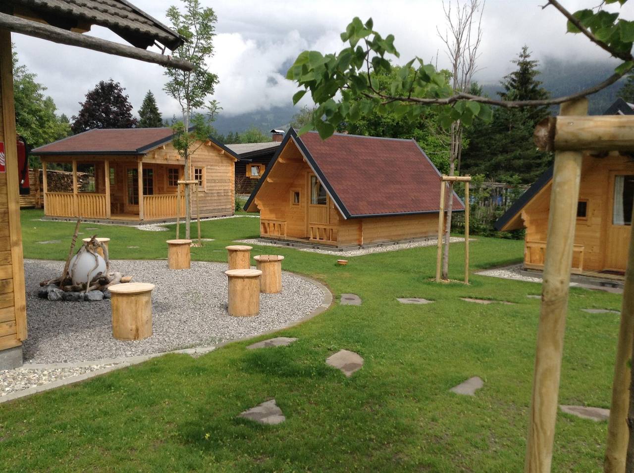 "Schlafnester" in Gailtaler Alpen, Berg im Drautal
