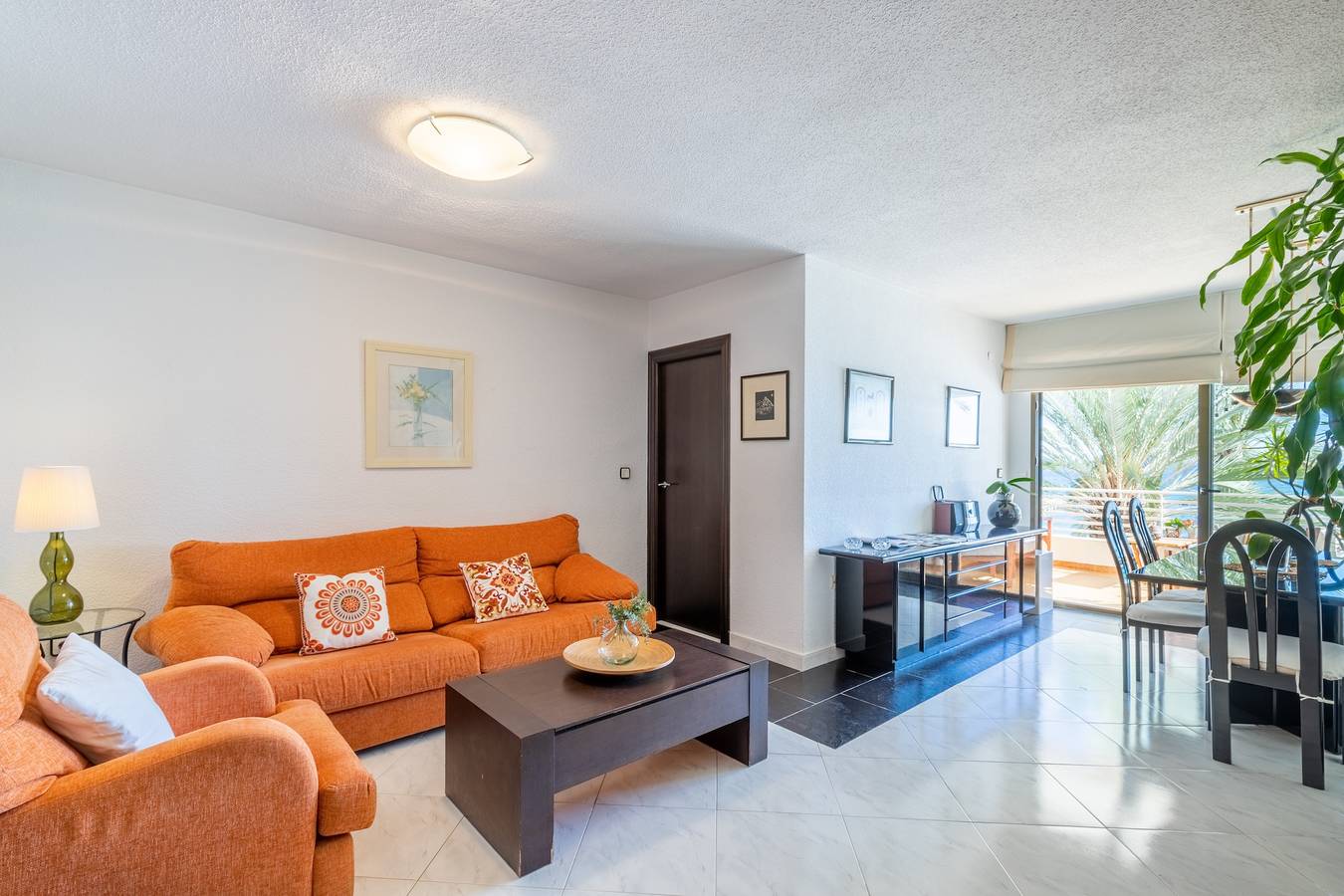 Entire apartment, Apartment "La Mar" with Private Terrace & Wi-Fi in Town of Altea, Altea