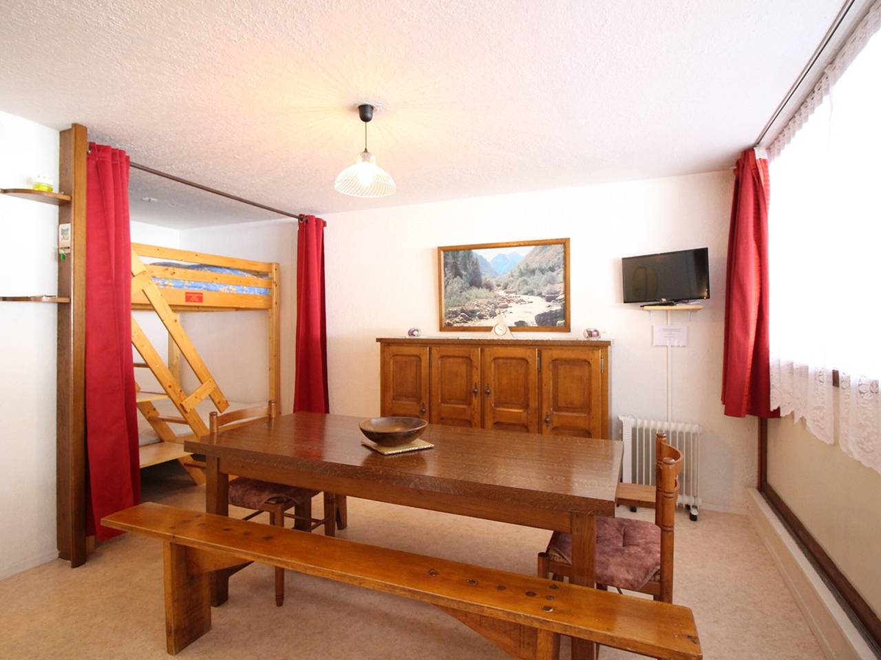 Apartamento entero, F2 a pie de pistas con balcón y aparcamiento - 6 pers. in Mont-Dore, Parque Natural Regional Volcans d'Auvergne