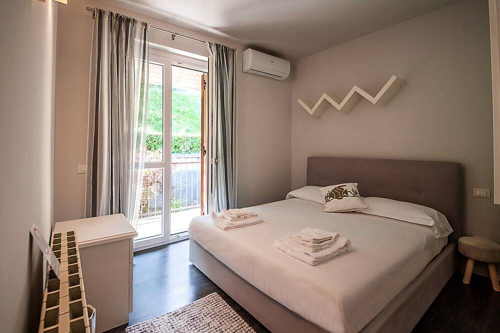 Luer Prince- Terraced Villa With Lake View in Lovere, Iseosee