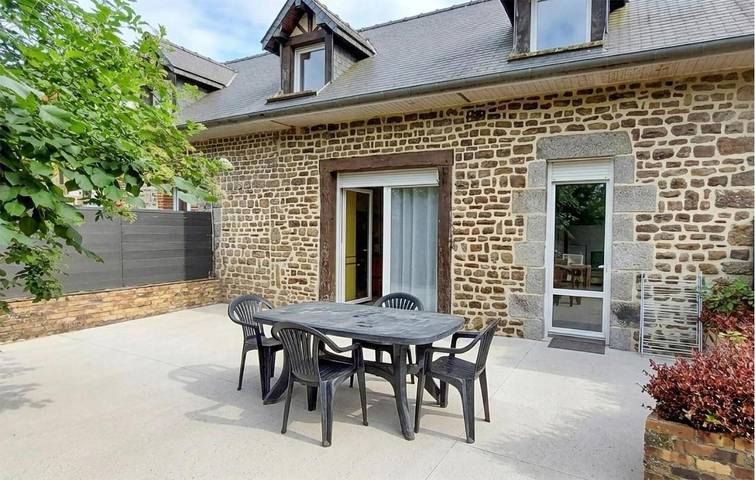 Location de vacances pour 6 personnes, avec jardin et jacuzzi à La Chapelle-Urée - 4