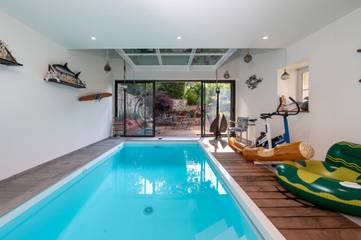 Gîte pour 6 personnes, avec jardin ainsi que jacuzzi et sauna à Brech