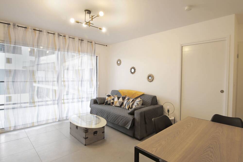 Apartamento entero, Charming 2 room apartment 300m walk from Lac du Bourget! in Le Bourget-du-Lac, Chambéry region