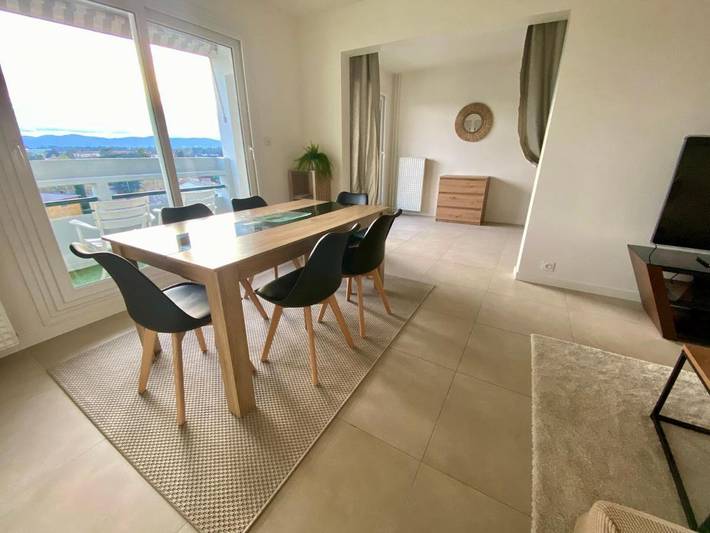 Appartement de vacances pour 6 personnes, avec Balcon ainsi que Terrasse et Vue