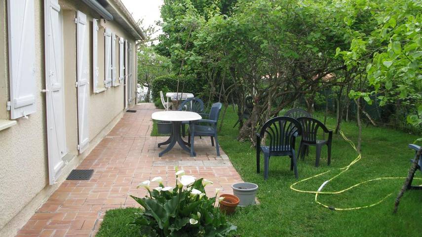 Location de vacances pour 4 personnes, avec Terrasse et Jardin à Blanquefort