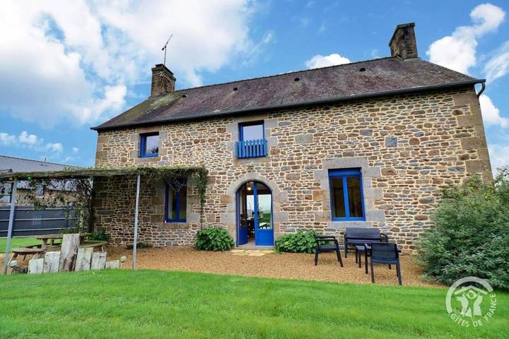 Location de vacances pour 6 personnes, avec terrasse ainsi que jardin et vue à La Fontenelle - 4