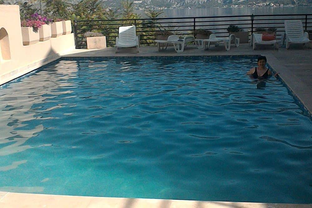 Ganze Wohnung, Wohnung Mit Pool. Erstaunliche malerische Ansichten von Kotor-Bucht-Meer. in Opština Kotor