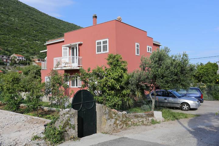 Apartament wakacyjny dla 3 osób, z Balkon/ taras w Trpanj