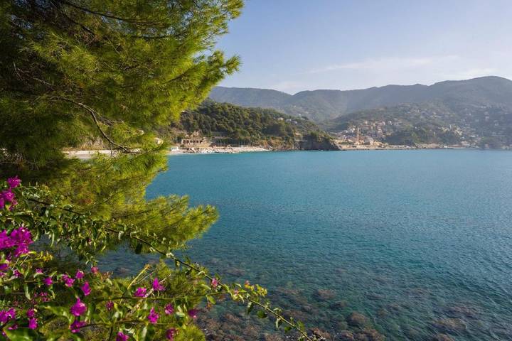 Bungalow pour 4 personnes, avec Balcon ainsi que Terrasse et Jardin à Commune de Levanto