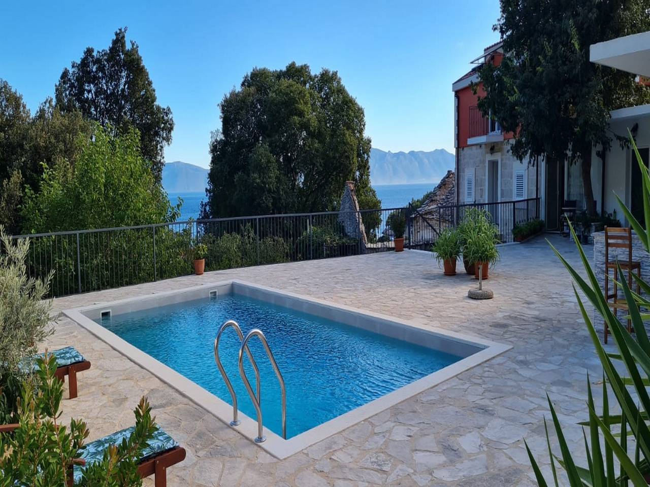 Ferienhaus für 6 Personen mit Balkon in Drvenik, Makarska Riviera