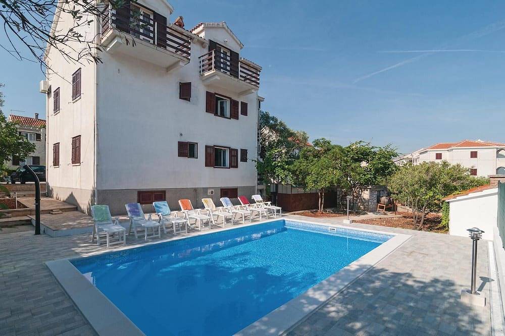 Apartamento entero, Bonito apartamento de 2 habitaciones en Supetar in Supetar, Brac