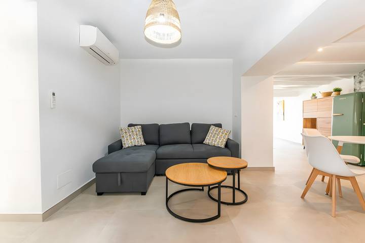 Holiday Home 'Limon' with Private Terrace, Wi-Fi and Air Conditioning in Cómpeta, Cordillera Penibética