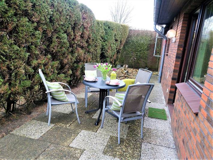 Ganze Wohnung, Gemütliche, geräumige Ferienwohnung mit großer Terrasse in Westerdeichstrich in Westerdeichstrich, Kreis Dithmarschen