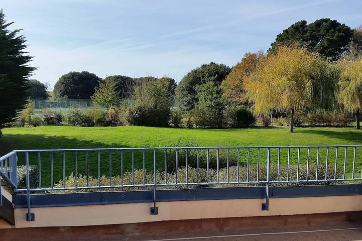 Gîte pour 4 personnes, avec Terrasse dans Plage du Fogeo