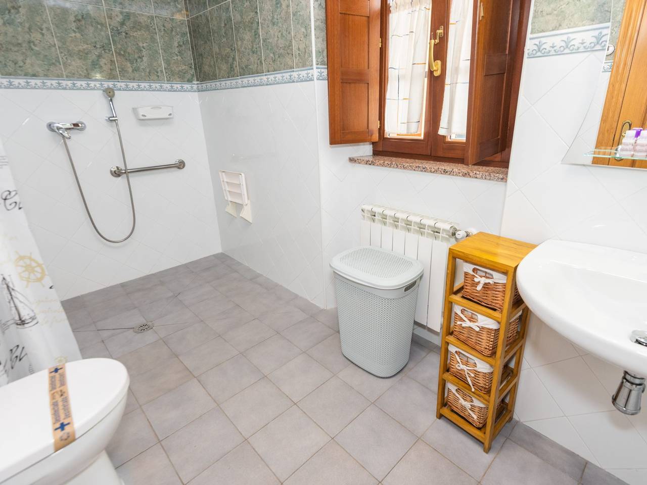 Appartement entier, Ländlicher Bauernhof "Apartamentos Navalin" in Tapia de Casariego, Côte Cantabrique