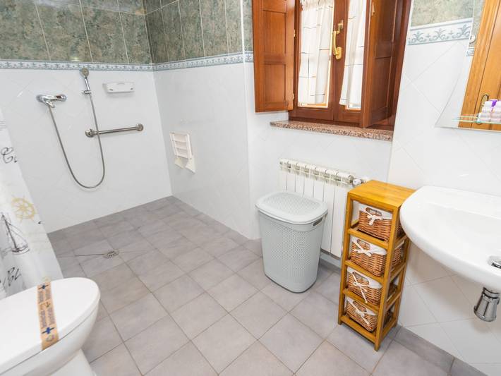 Chalet para 4 personas, con Terraza además de Jardín y Piscina en Eo-Navia - 3