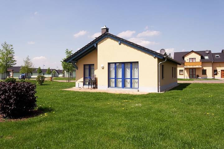 Ferienhaus für 6 Personen, mit Sauna und Terrasse sowie Pool, mit Haustier in Sachsen