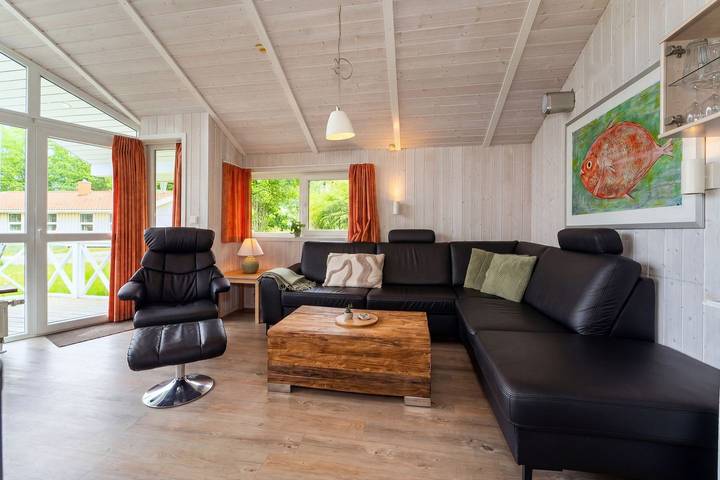 Ferienhaus für 6 Personen, mit Whirlpool und Terrasse sowie Garten und Sauna in der Lübeck - 2