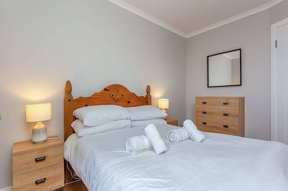 3 bedroom accommodation in Portuairk in Highlands