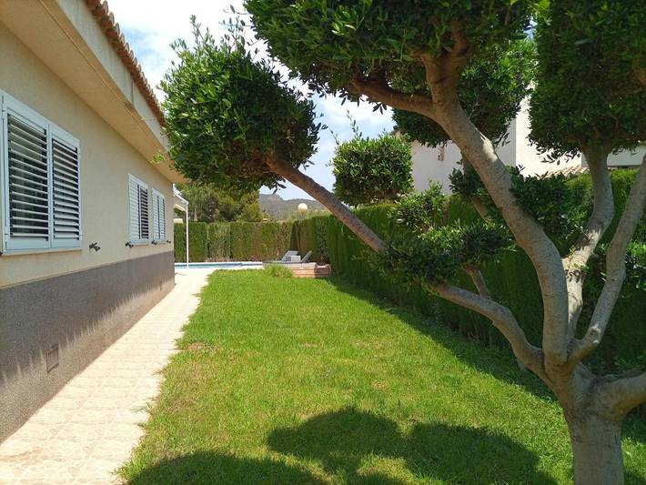 Location de vacances pour 8 personnes, avec jardin ainsi que vue et piscine, animaux acceptés à Puçol - 2