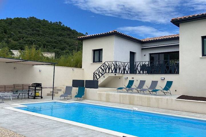 Villa pour 8 personnes, avec Terrasse et Jardin