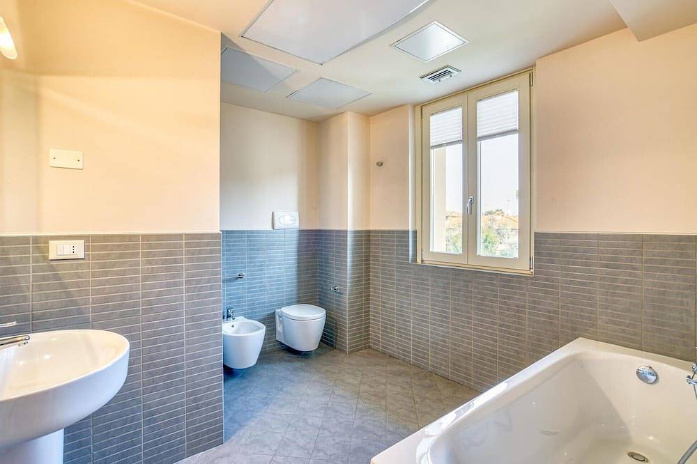 3 bedroom amazing home in Puegnago sul garda in Puegnago sul Garda, Gardasee-Berge