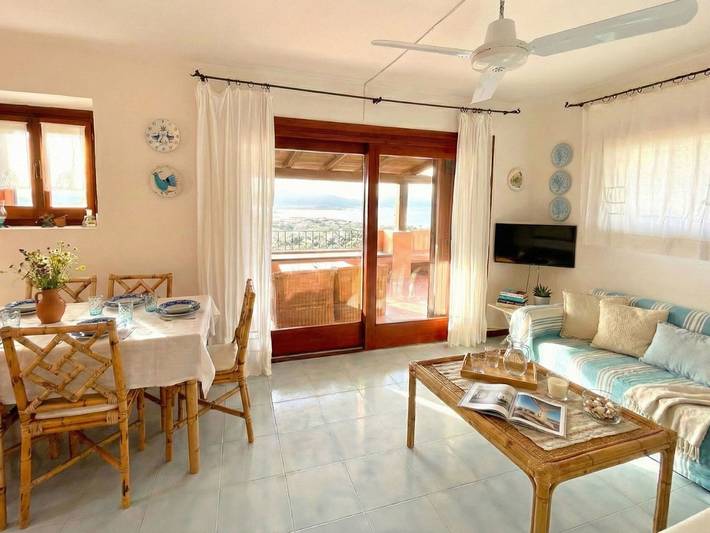 Gîte pour 2 personnes, avec terrasse ainsi que vue et jardin, animaux acceptés à Porto Rotondo - 4