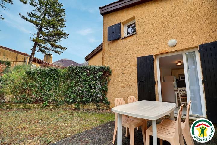 Casa de huéspedes para 3 personas, con piscina y terraza - 1