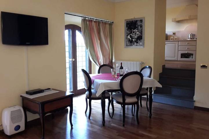 Gîte pour 4 personnes, avec jacuzzi et terrasse dans Izzalini