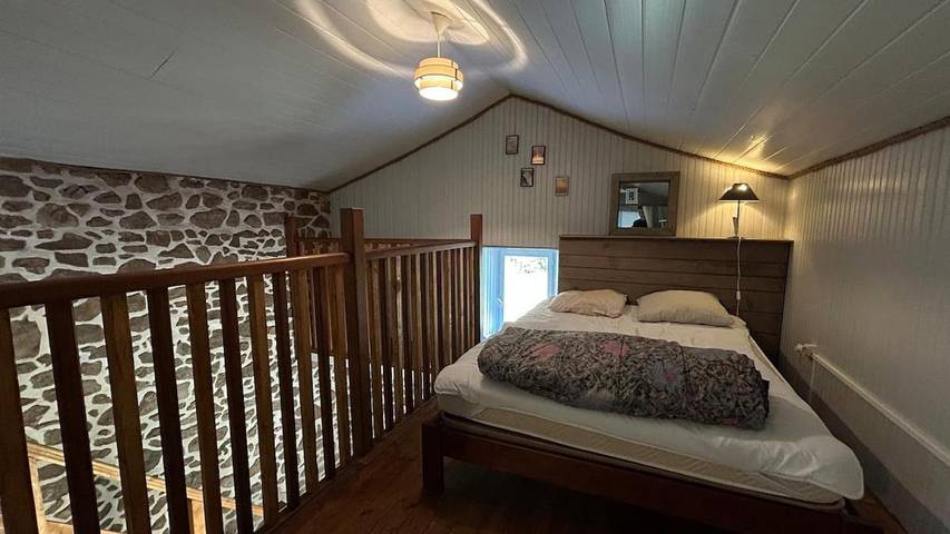 Location de vacances pour 5 personnes, avec jardin dans La Chapelle-Bertrand - 2