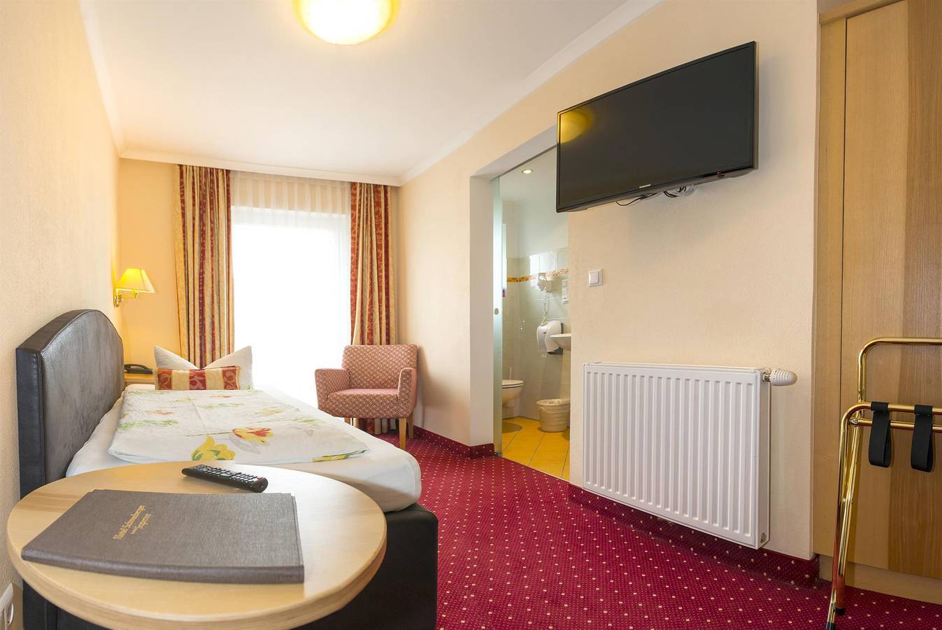 Éénpersoonskamer, bad, Wc, 1 slaapkamer in Niederau, Wildschönau