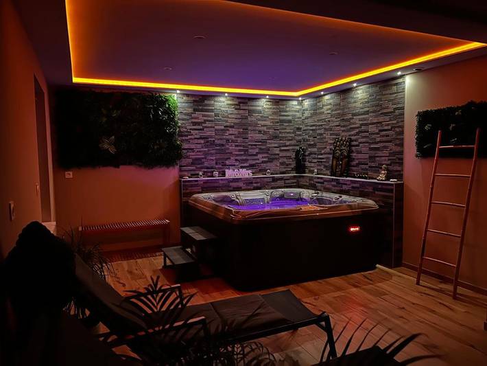 Gîte pour 3 personnes, avec Jacuzzi ainsi que Terrasse et Sauna à Aspach-le-Bas