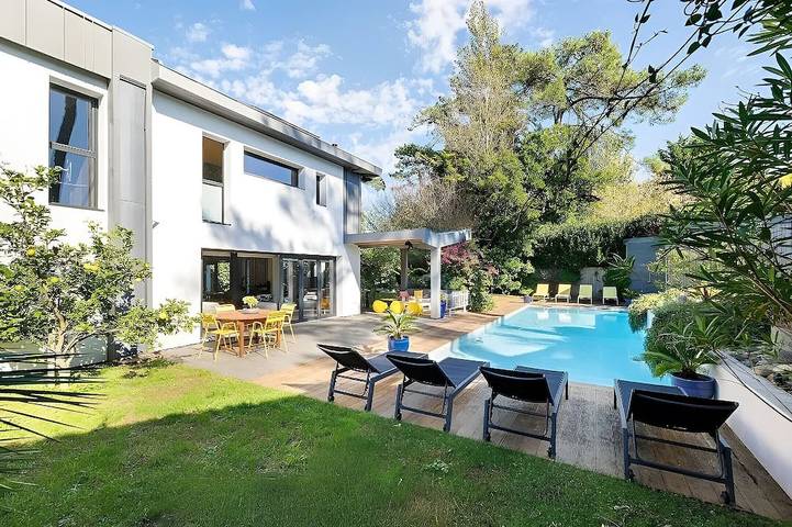 Location de vacances pour 10 personnes, avec jardin et terrasse dans Golf de Chiberta