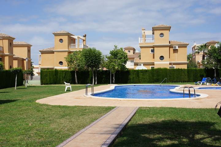 Villa for 6 people, with pool and balcony as well as garden, with pets - 1
