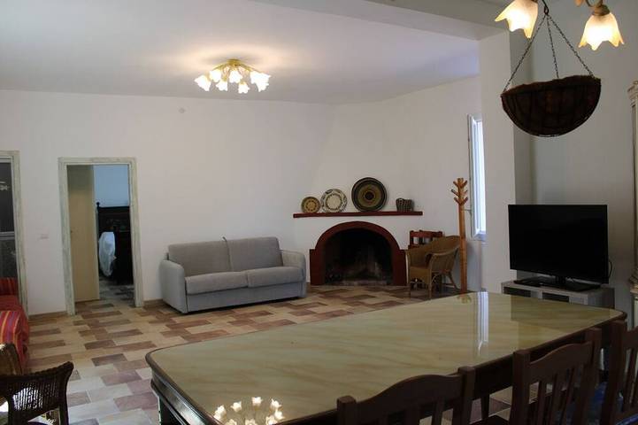 House surrounded by greenery just a few minutes drive from the most beautiful beaches of Alghero in Sassari, Nurra