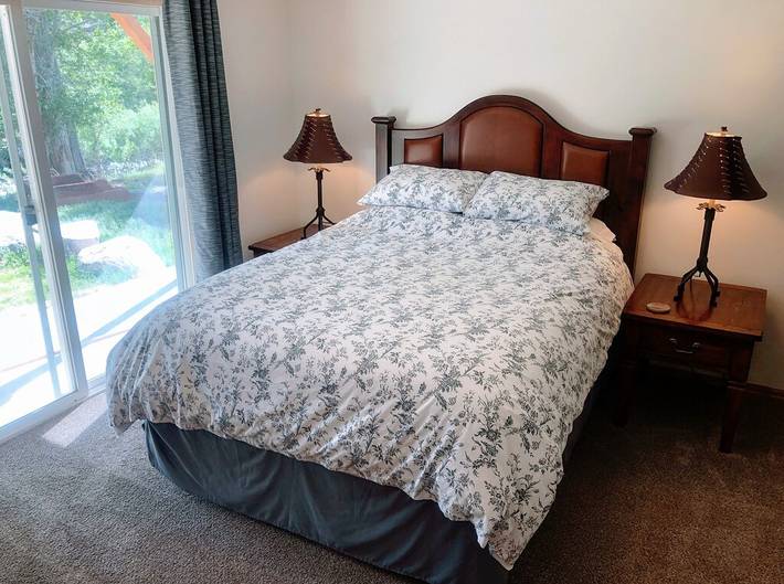 Log cabin for 14 people, with hot tub and yard as well as balcony in Buena Vista (CO)