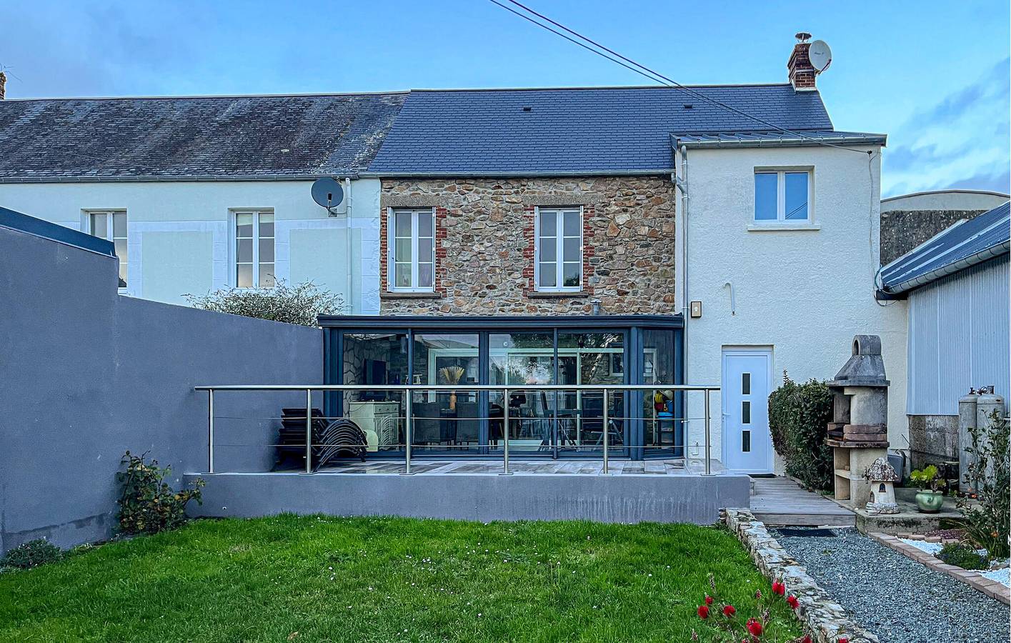 Appartement en bord de mer avec Wi-Fi, télévision, parking et barbecue in Gouville-sur-Mer, Région de Coutances