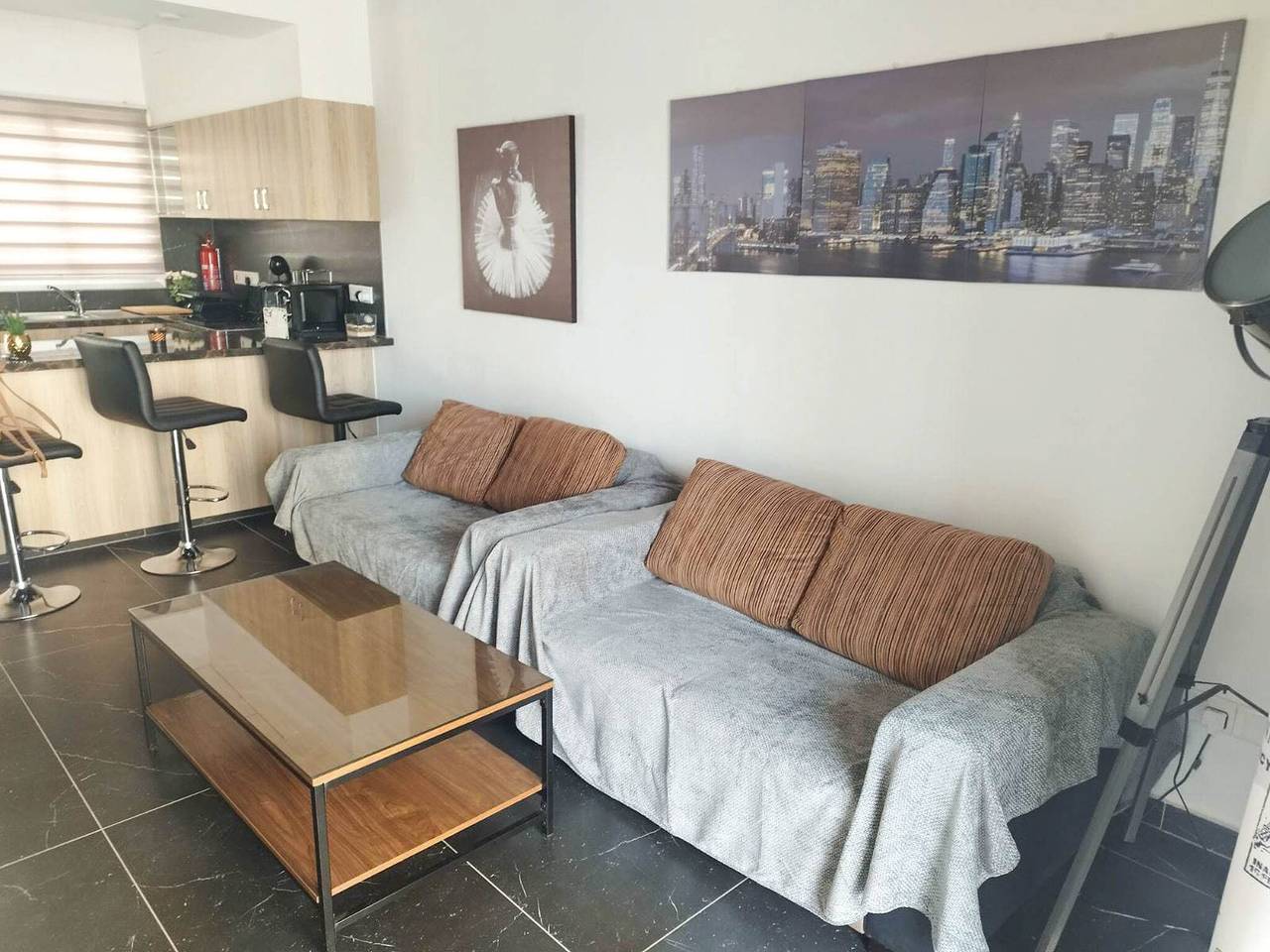 Apartamento entero, Mackenzie Suite – 3-Min Walk to Mackenzie Beach in Lárnaca, Distrito de Larnaca