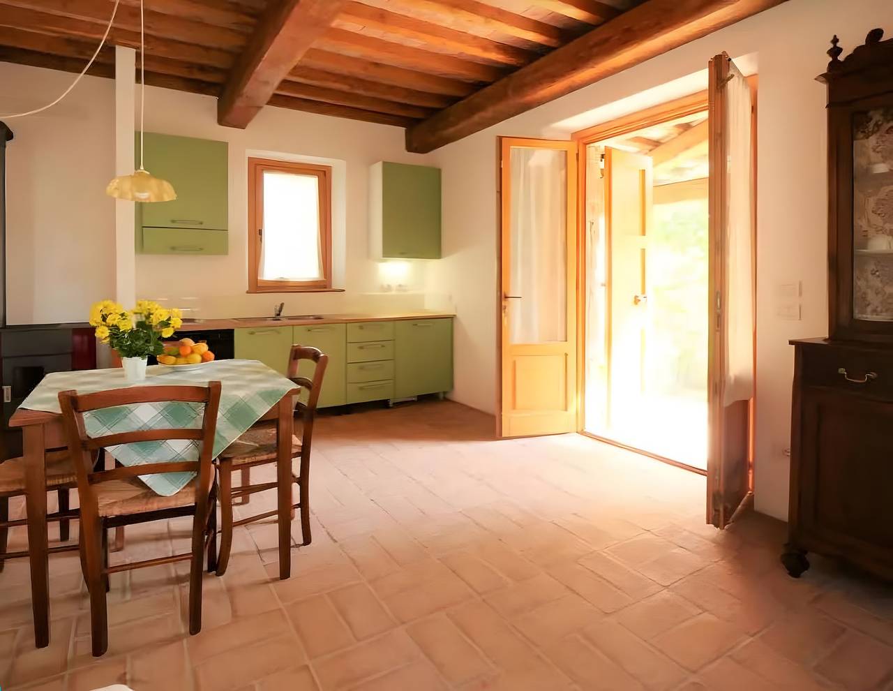 Apartamento entero, Casa Vacanze 'San Michele - La Valle' con Vista a la Montaña, Piscina Compartida y Aire Acondicionado in Montieri, Provincia de Grosseto