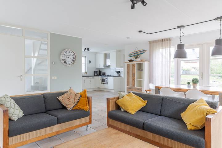 Ferienhaus für 6 Personen, mit Whirlpool und Sauna sowie Garten in Makkum - 2