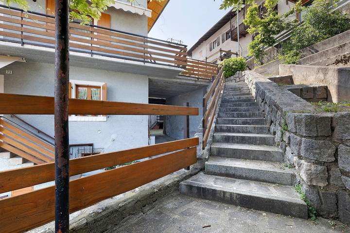 Entire apartment, Apartment 'Casa Michele' with Mountain View, Shared Terrace and Wi-Fi in Bivedo-Larido-Marazzone, Bleggio Superiore