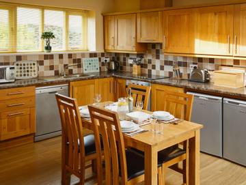 Holiday Rental for 4 People in Freshwater East, Pembrokeshire, Photo 2