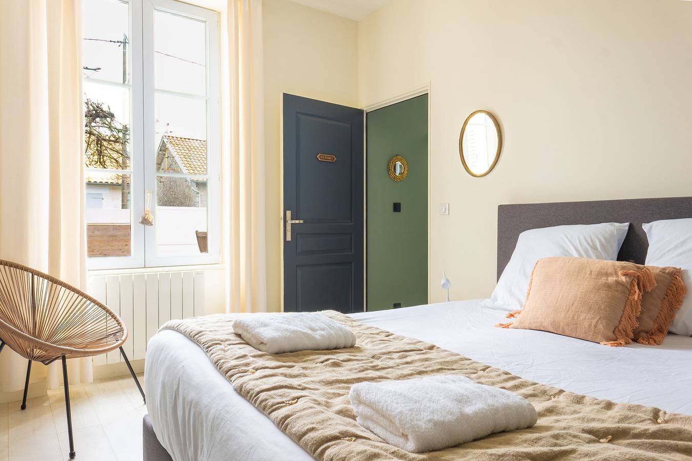 L'Armada, proche gare et centre, in La Rochelle, La Rochelle und Umgebung