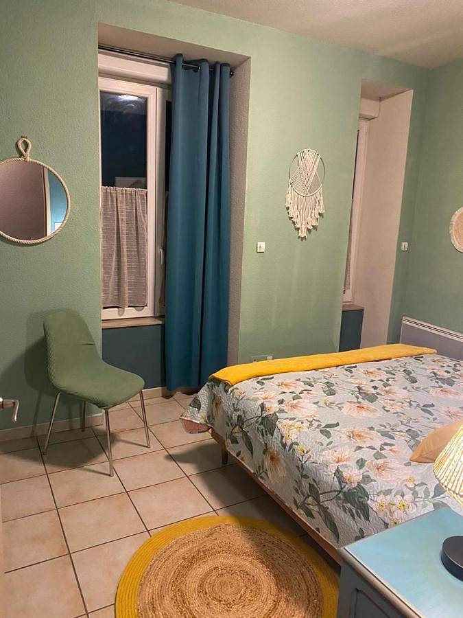 Chambre d’hôte pour 6 personnes, avec terrasse ainsi que sauna et jardin en Ardèche - 4