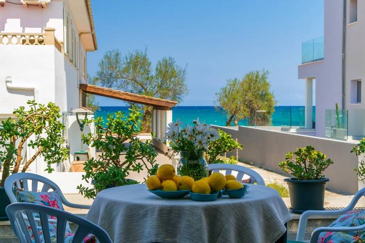 Villa pour 4 personnes, avec terrasse à Son Serra de Marina