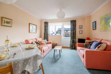 Holiday Rental for 4 People in Poole, Poole Harbour, Photo 3